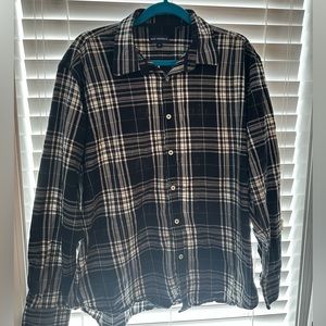 Jack Maverick, size XL men’s black and white plaid button up